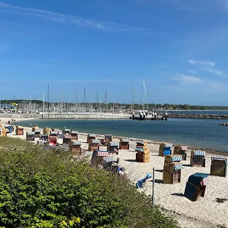 Strandnahes Kiel-schilksee شقة
